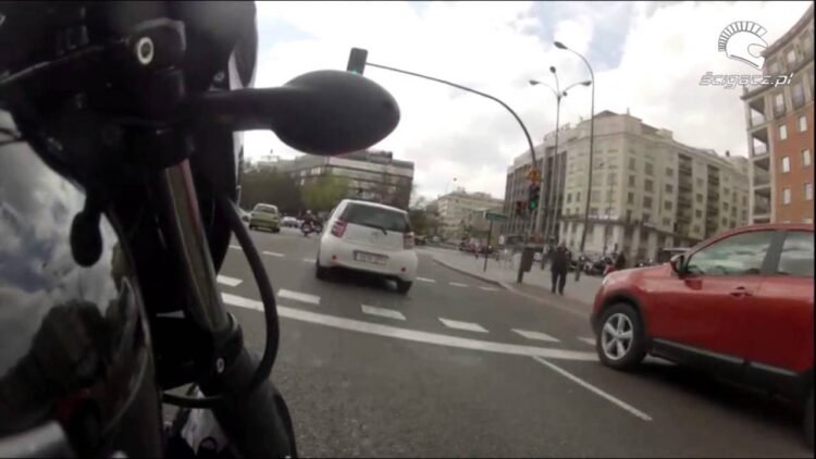 [ID: 1iC6WrCry8M] Youtube Automatic