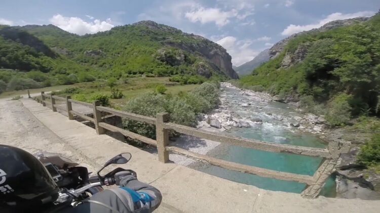 [ID: RzT_iu_AVXw] Youtube Automatic